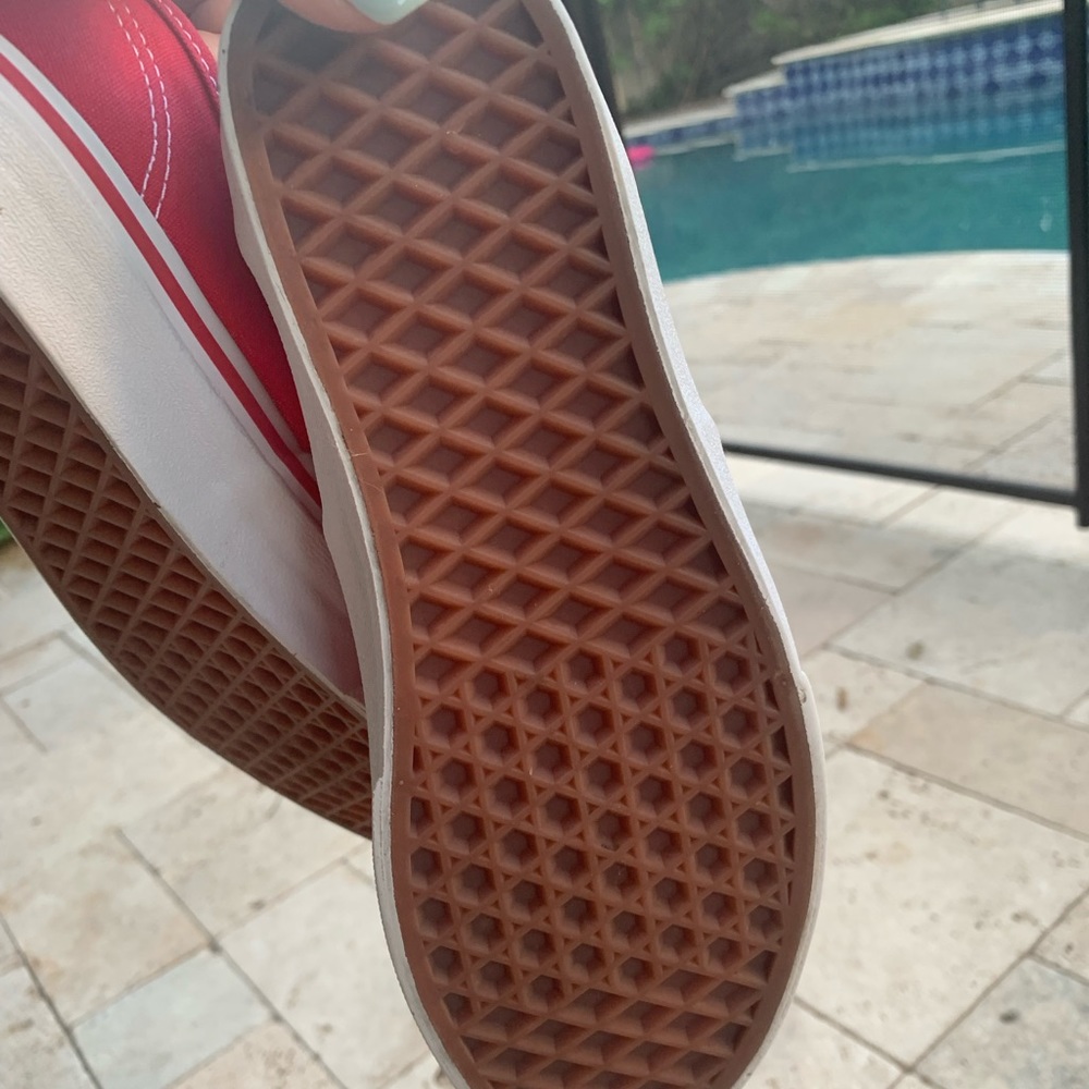 Red Van Authentic - Picture 11 of 11